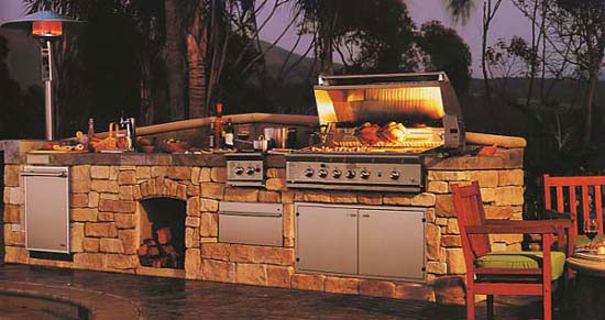 More Outdoor Kitchen Designs and Ideas