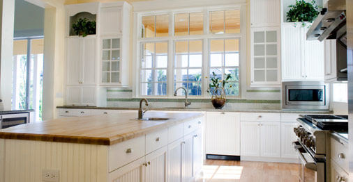 Lightly coloured Kitchen allowing lots of daylight